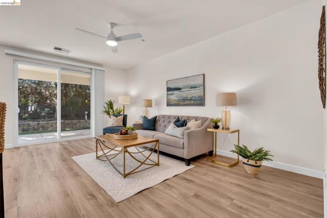 1124 Jonagold Way, Brentwood (CC) CA: https://media.crmls.org/mediaz/f9763f9a-f94b-458a-b130-fc6f3517632b.jpg