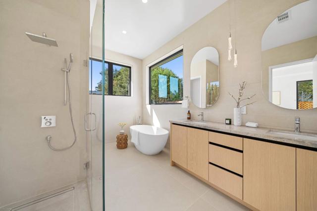 89 Centre Street, Mountain View CA: https://media.crmls.org/mediaz/f97728c7-11cc-405a-984c-87b41d42f5a9.jpg