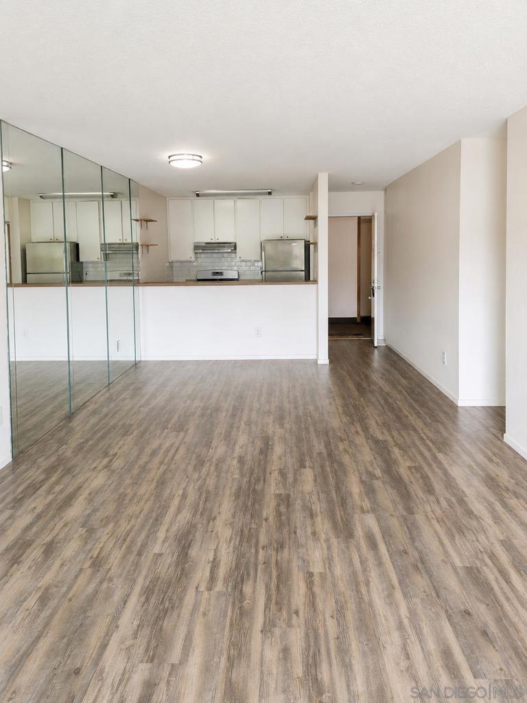 1605 Hotel Circle S - photo 2