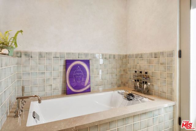 635 Greenleaf Canyon Road photo 30