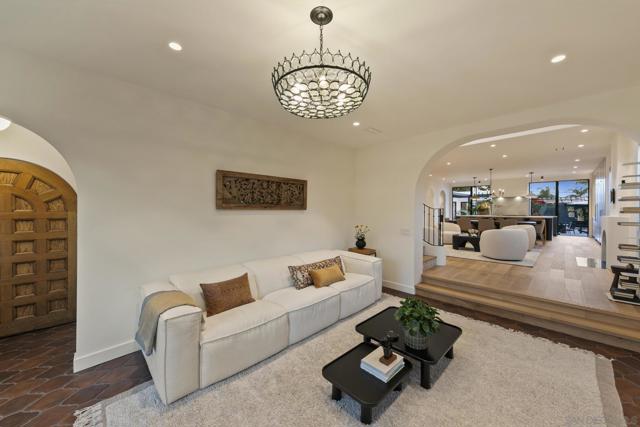 4223 Middlesex Dr, San Diego CA: https://media.crmls.org/mediaz/f979591a-6aba-44f6-9628-0ad4a407adff.jpg