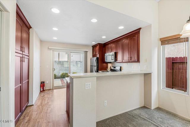 Detail Gallery Image 7 of 31 For 4834 Elderberry Ave, Moorpark,  CA 93021 - 2 Beds | 2 Baths