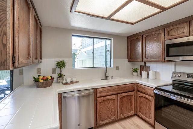 Image 13 of 39 For 283 De Soto Drive