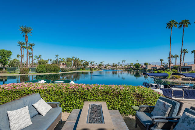 133 Lake Shore Dr, Rancho Mirage, CA 92270