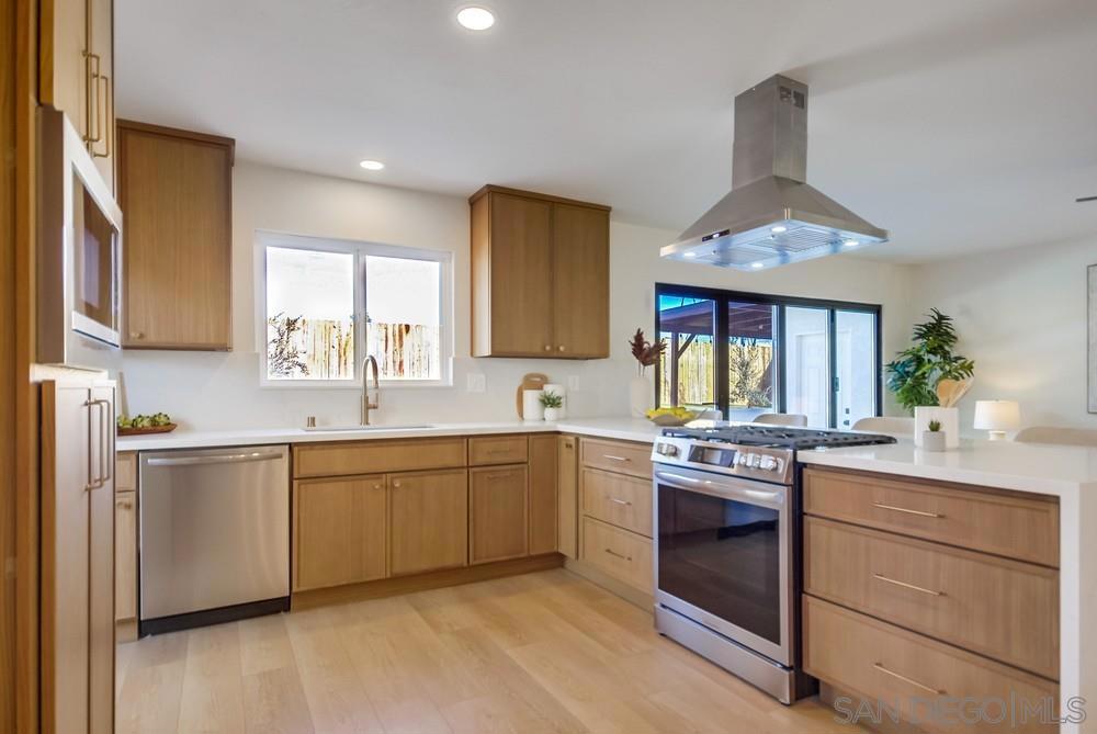 MLS #250043783SD image #8