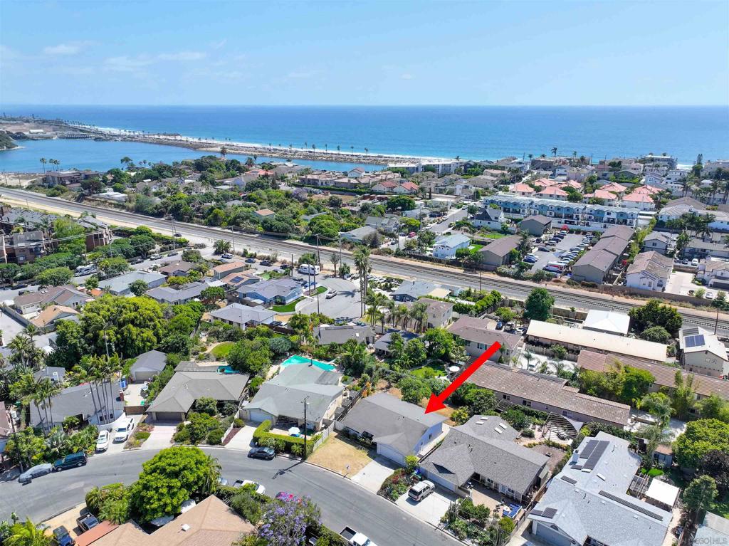 3945 Hibiscus Circle