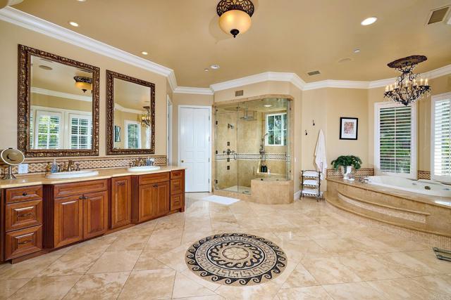 Detail Gallery Image 16 of 33 For 17487 Calle Mayor, Rancho Santa Fe,  CA 92067 - 6 Beds | 5/1 Baths
