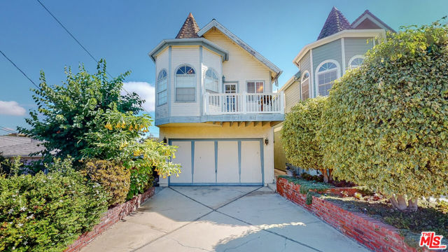 1622 Goodman Avenue, Redondo Beach, California 90278, 3 Bedrooms Bedrooms, ,2 BathroomsBathrooms,Residential,Sold,Goodman,23265757