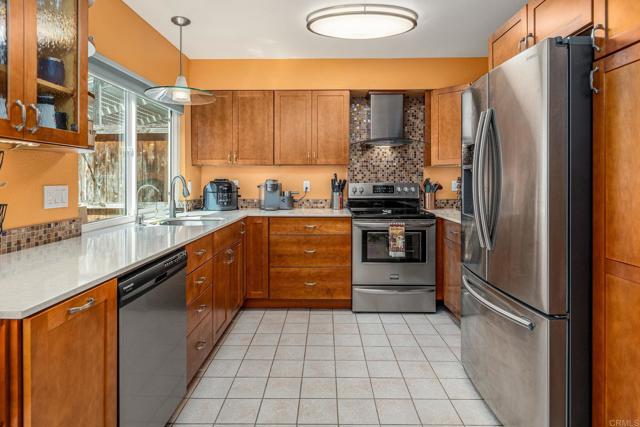 5366 Lake Murray Boulevard, La Mesa CA: https://media.crmls.org/mediaz/f97cd7ea-6e67-428f-9885-980886423249.jpg