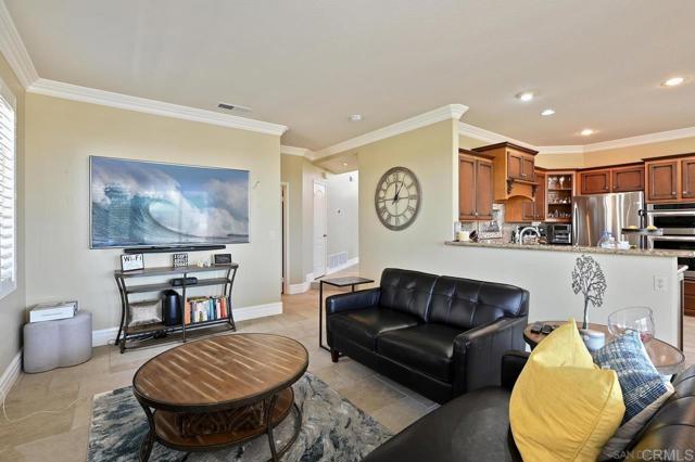 Detail Gallery Image 13 of 35 For 1035 Park Meadows Rd, Chula Vista,  CA 91915 - 3 Beds | 2/1 Baths