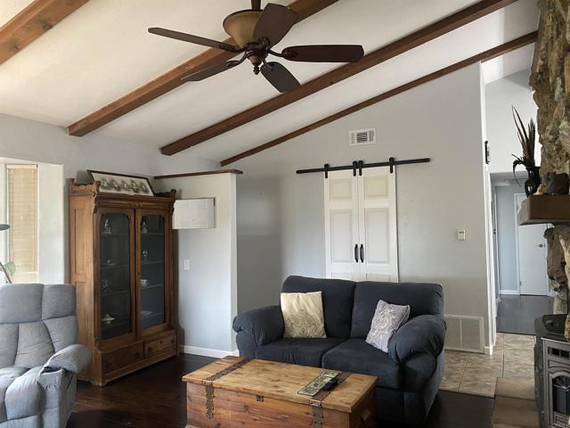 Detail Gallery Image 23 of 34 For 18461 Santa Anita St, Tehachapi,  CA 93561 - 3 Beds | 2 Baths