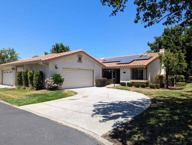 8442 Chenin Blanc Lane, San Jose CA: https://media.crmls.org/mediaz/f98019b2-e33b-4cbd-9d4a-3a84e4ac3027.jpg