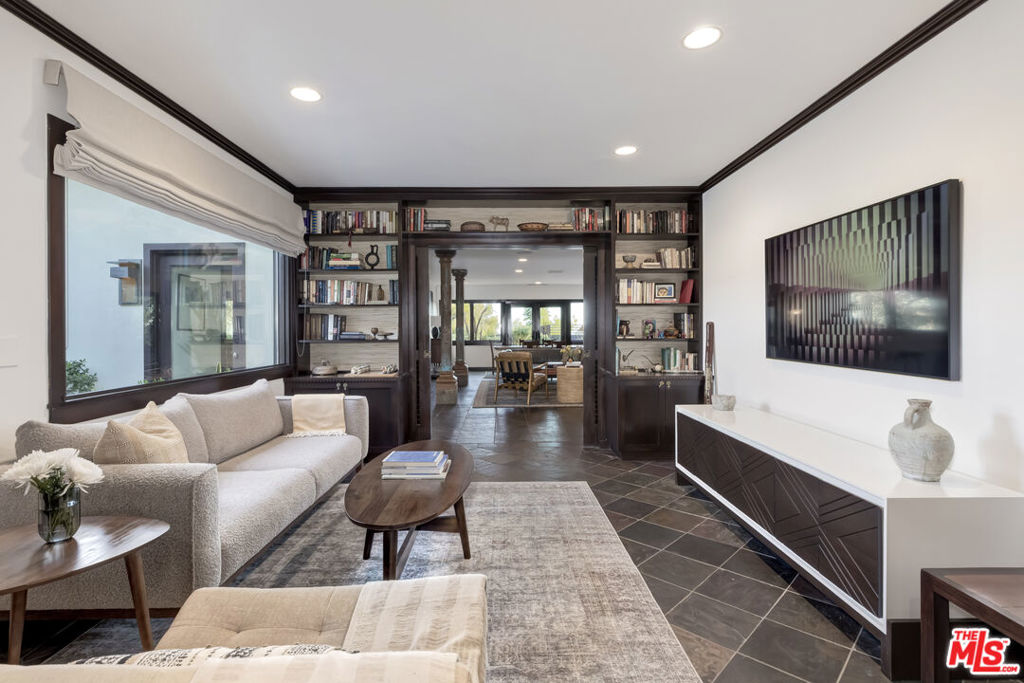 MLS #25527286 image #27