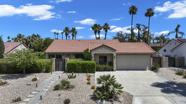70825 Ironwood Drive, Rancho Mirage CA: https://media.crmls.org/mediaz/f981afe1-06fb-4c7f-a8ec-94c3500ede61.jpg