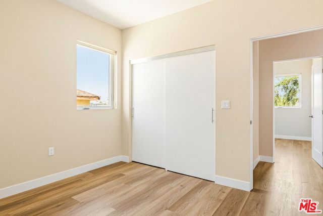 4905 1/2 W St. Elmo Drive, Los Angeles CA: https://media.crmls.org/mediaz/f9822b8d-7ff0-4e12-9928-43720de27f74.jpg