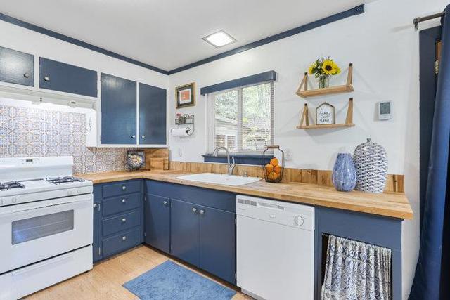 345 Saint Francis Drive, Boulder Creek CA: https://media.crmls.org/mediaz/f982add7-24da-43e1-803e-b0ccf23e73cc.jpg