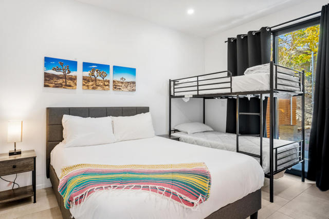 61004 Prescott Trail, Joshua Tree CA: https://media.crmls.org/mediaz/f982f8ca-21e0-40d6-bfb8-f18e3e831db1.jpg