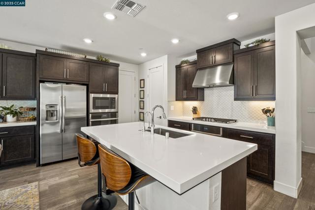 5755 Juniper Way, Dublin CA: https://media.crmls.org/mediaz/f9838856-8f1d-468c-919b-4c2a196df8c3.jpg