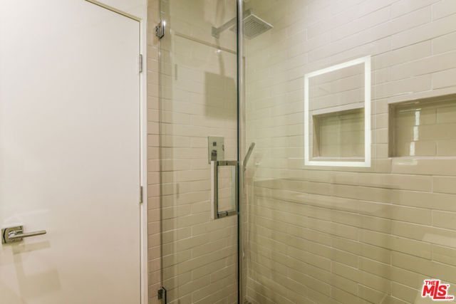 610 N Orlando Avenue, West Hollywood CA: https://media.crmls.org/mediaz/f984fc42-6a17-471f-8d31-31fb45b0eeed.jpg