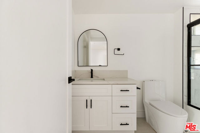 2700 Fletcher Drive, Los Angeles CA: https://media.crmls.org/mediaz/f985da8a-96aa-4c8d-8c09-46cd0189271a.jpg