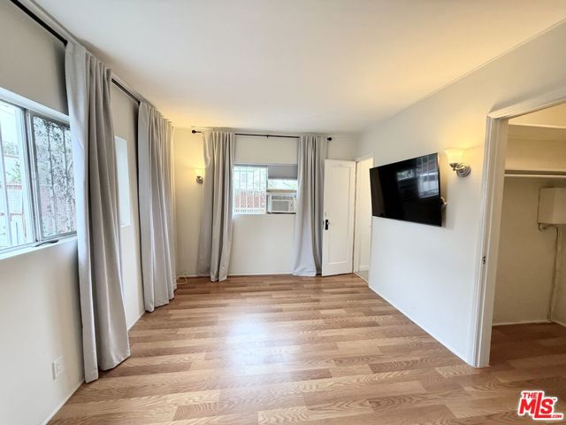 628 N Westbourne Drive, West Hollywood CA: https://media.crmls.org/mediaz/f986f0d0-1b54-4ff5-bf2f-87b0557d0d62.jpg