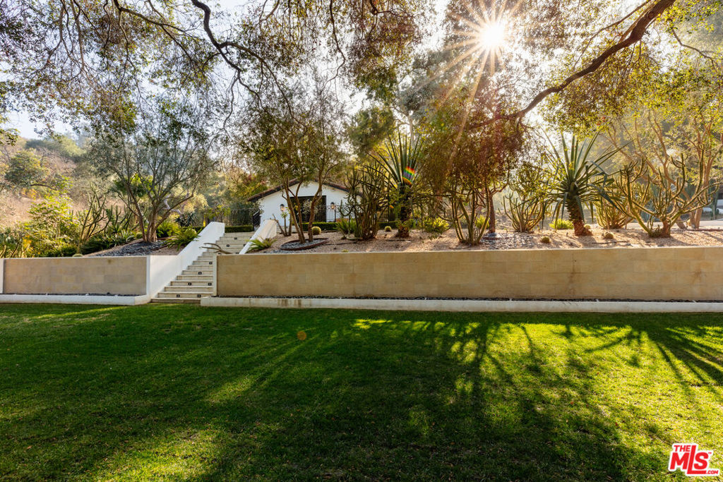 3160 Coldwater Canyon AvenueStudio City img 58