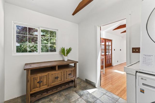 11 Southbank Road, Carmel Valley CA: https://media.crmls.org/mediaz/f9879e44-0119-48bb-9f85-a8991c1dbaed.jpg