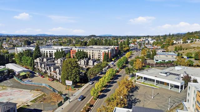 490 Trace Lane, Hayward CA: https://media.crmls.org/mediaz/f9896270-c24f-4b28-90c1-f8609b7c45c0.jpg