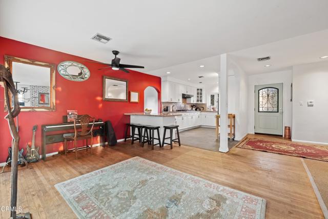 Detail Gallery Image 9 of 34 For 17350 Osborne St, –,  CA 91325 - 3 Beds | 2 Baths