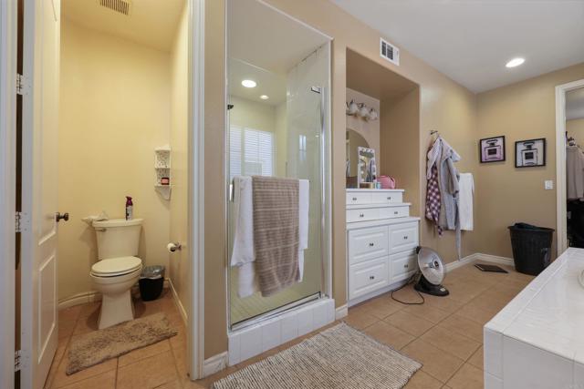 Detail Gallery Image 18 of 34 For 8368 Entreken Way, San Diego,  CA 92129 - 4 Beds | 4 Baths