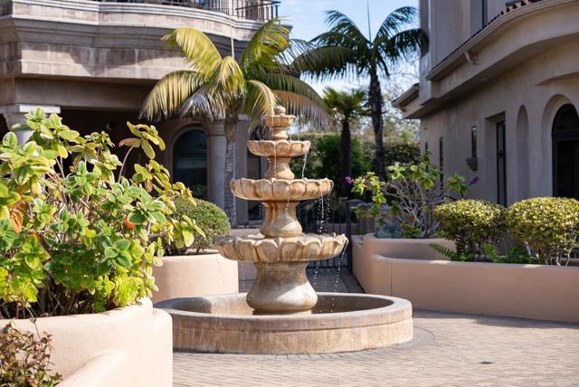 238 Date Ave, Carlsbad CA: https://media.crmls.org/mediaz/f98af6ba-4731-4f1f-9aa8-ea30adfb925b.jpg