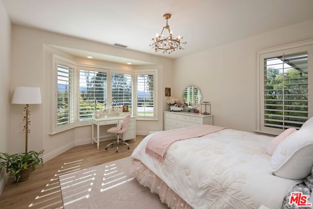 1430 Count Fleet Street, Santa Ynez CA: https://media.crmls.org/mediaz/f98b1248-d578-4002-9a70-f7f227e4dc6b.jpg