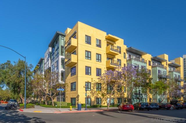889 Date St, San Diego CA: https://media.crmls.org/mediaz/f98beb9f-c757-4663-99f6-624384a5090f.jpg
