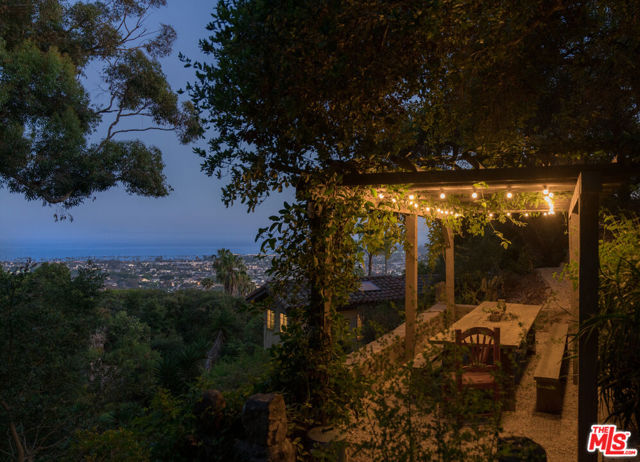 15 Loma Media Road, Santa Barbara CA: https://media.crmls.org/mediaz/f98c529c-8ed7-4b15-b0d6-068840b28df2.jpg