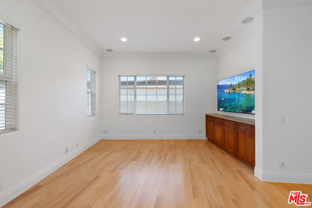 7412 Denrock Avenue, Los Angeles CA: https://media.crmls.org/mediaz/f98d7a8f-8a1c-4d9d-9b54-35528f9c5204.jpg