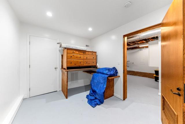 140 Saint Charles Avenue, San Francisco CA: https://media.crmls.org/mediaz/f98df5c8-27ef-40c4-b2f9-dd692c0c1761.jpg