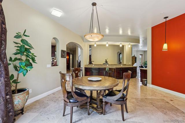 15035 Orchard View Dr, Poway CA: https://media.crmls.org/mediaz/f98e14e8-2a96-43fb-b98c-5581e813c956.jpg