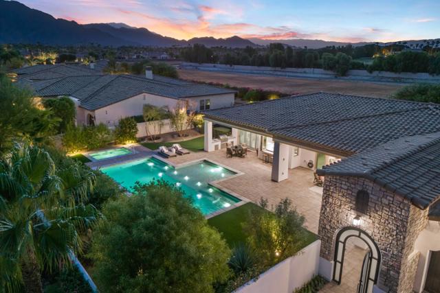 81350 Merv Griffin Way, La Quinta CA: https://media.crmls.org/mediaz/f98ead43-0319-41b1-a011-318b81372969.jpg