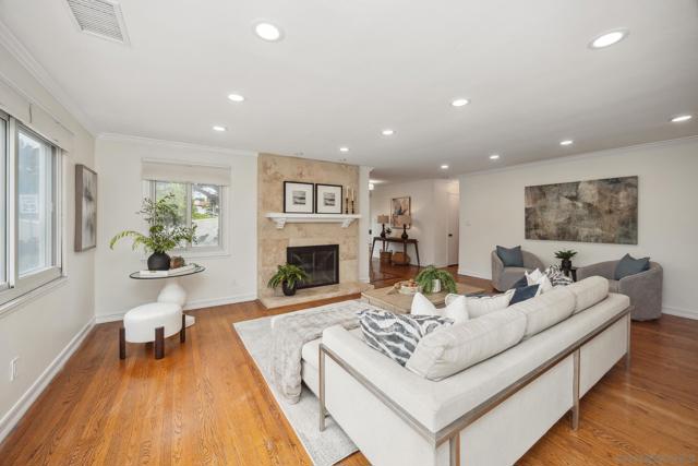 3602 Hyacinth Dr, San Diego CA: https://media.crmls.org/mediaz/f98f4be8-d762-42a9-af0e-dff87eae59f7.jpg