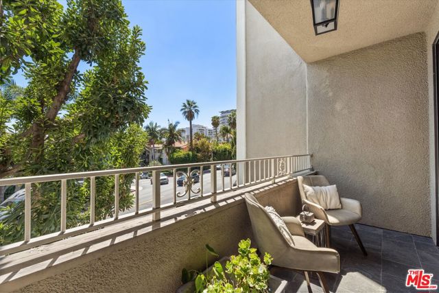 8455 Fountain Avenue, West Hollywood CA: https://media.crmls.org/mediaz/f990afe4-1e27-4225-9926-62568c097d1b.jpg