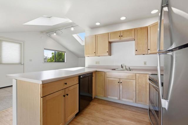 809 E 5th Avenue, San Mateo CA: https://media.crmls.org/mediaz/f990c017-b1a4-4de7-8923-529c830b1cbc.jpg