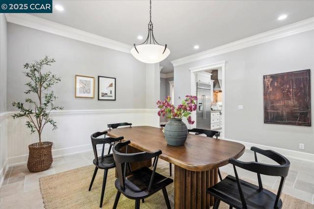 1291 Clover Ln, Walnut Creek CA: https://media.crmls.org/mediaz/f9927425-7f07-4b77-b0fb-20478191703d.jpg