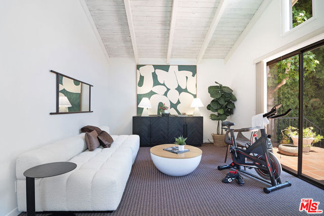 745 25th Street, Santa Monica CA: https://media.crmls.org/mediaz/f992a3ce-8eb0-4ab1-a547-a84f55fe02d5.jpg