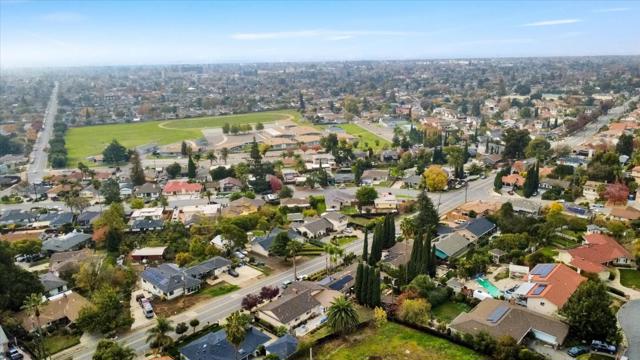 372 Fleming Avenue, San Jose CA: https://media.crmls.org/mediaz/f99353ea-6610-41b1-9b50-d434e86136d5.jpg