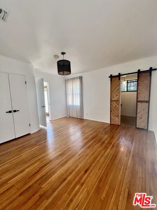 3964 Goodland Place, Studio City CA: https://media.crmls.org/mediaz/f9940485-a5dd-48f5-9070-95430862157e.jpg