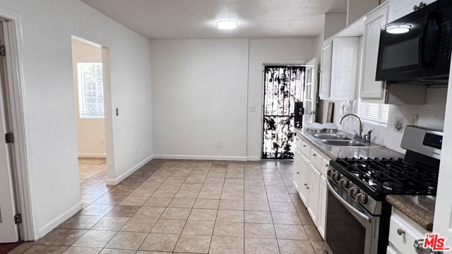 19040 Bassett Street, Reseda CA: https://media.crmls.org/mediaz/f9941a23-d8ae-4c6a-ae23-ab9d1736d983.jpg