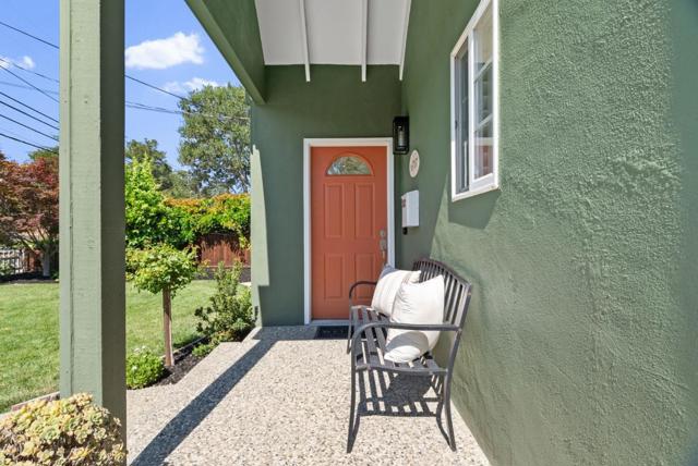16717 Shannon Road, Los Gatos CA: https://media.crmls.org/mediaz/f9947899-2df9-4473-9623-091aff0f099a.jpg