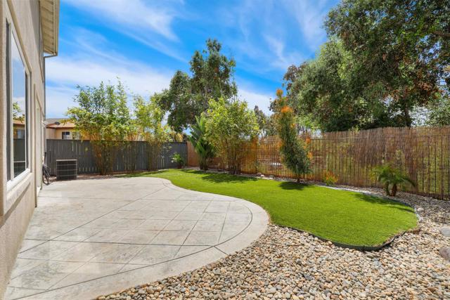 1020 Crystal Springs Pl, Escondido CA: https://media.crmls.org/mediaz/f994d11d-aea3-48c8-aa93-7d9766483cd3.jpg