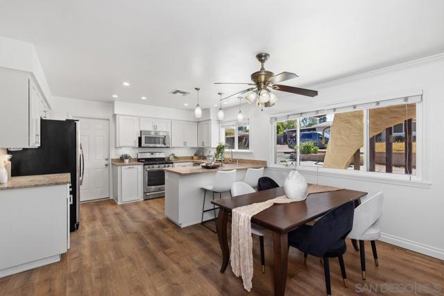 13250 Idyl Dr, Lakeside CA: https://media.crmls.org/mediaz/f9952d22-fc2d-49bf-bc6e-146d6cfbce83.jpg