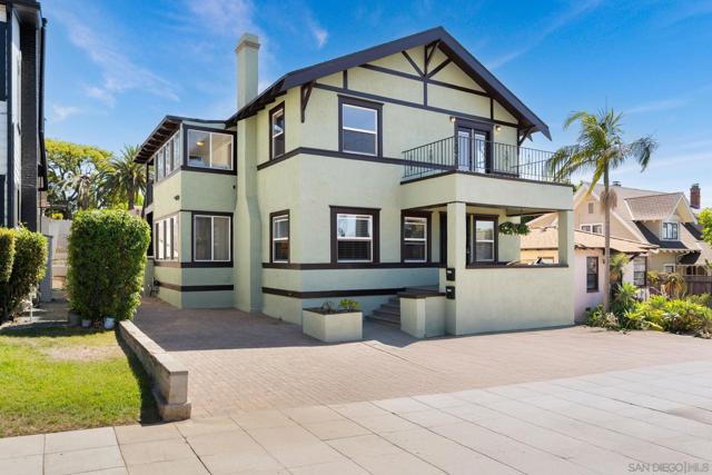 2445 47 A Street, San Diego CA: https://media.crmls.org/mediaz/f9953ccb-29a3-47c4-be64-c7a1f0ef0a19.jpg